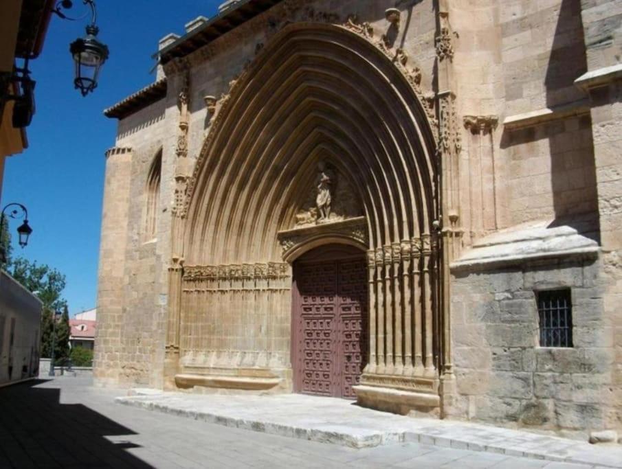 Alojamiento Centrico La Buganvilla Aranda de Duero Kültér fotó
